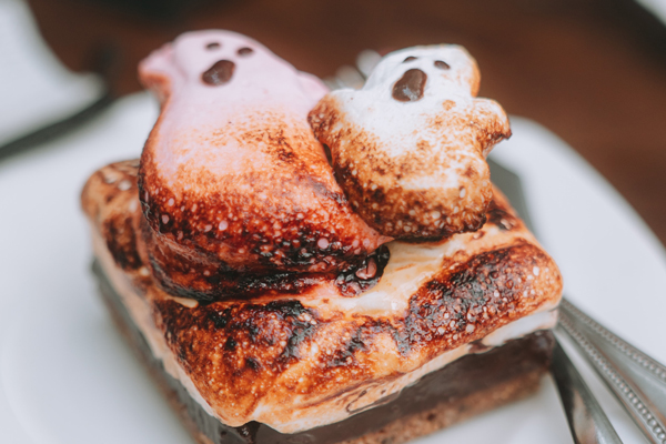 Halloween S'mores - image by: Unsplash.com -Sittinat Thurdnampetch